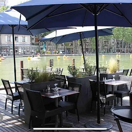 Superbe 2 Pieces 6 Pers Parking